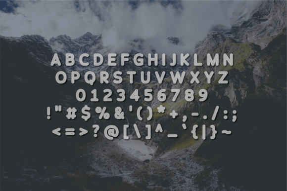 Cromentone Font preview 3