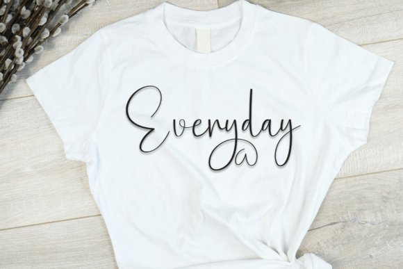 Delight Simple Font preview 2