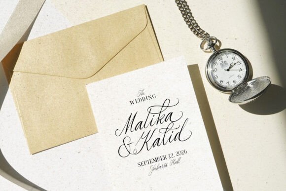 Golden Rouge Font preview 3