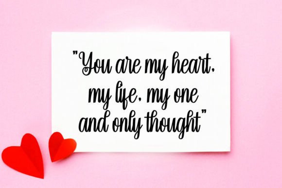 Heartbeat Font preview 3