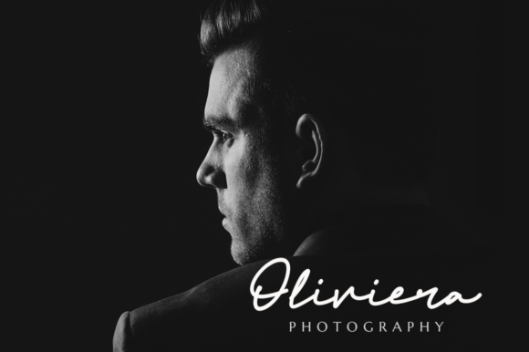 Athena Signature Font preview 4