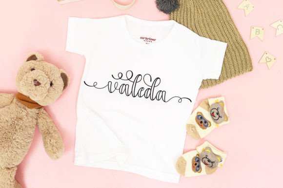 Hilden Outline Font preview 2