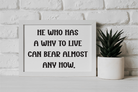 Holiday Monday Font preview 3