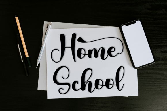 Lovely Home Font preview 3