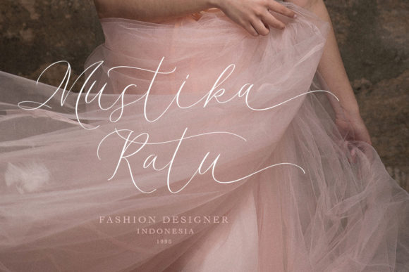 Adeline Font preview 2