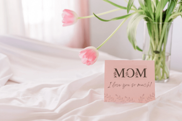 Mom Monogram Font preview 3