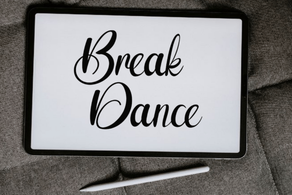 Motivational Font preview 4