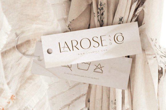 Carest Font preview 4