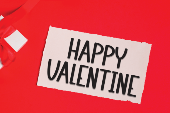 Simple Romantic Font preview 4