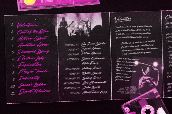 Sleeve Notes Font preview 3