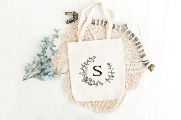 Springtime Flowers Font preview 3