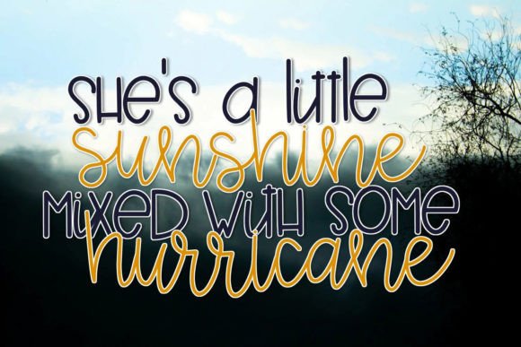 Storm Warning Duo Font preview 3