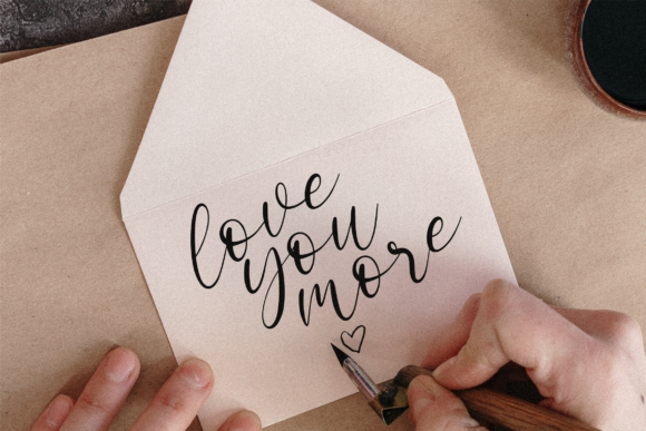 Almondwild Font preview 2