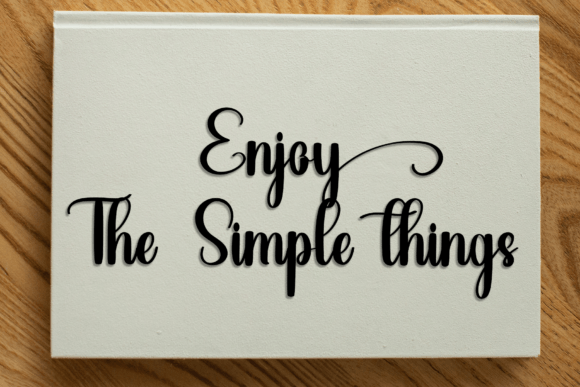 Beauty Handwriting Font preview 3